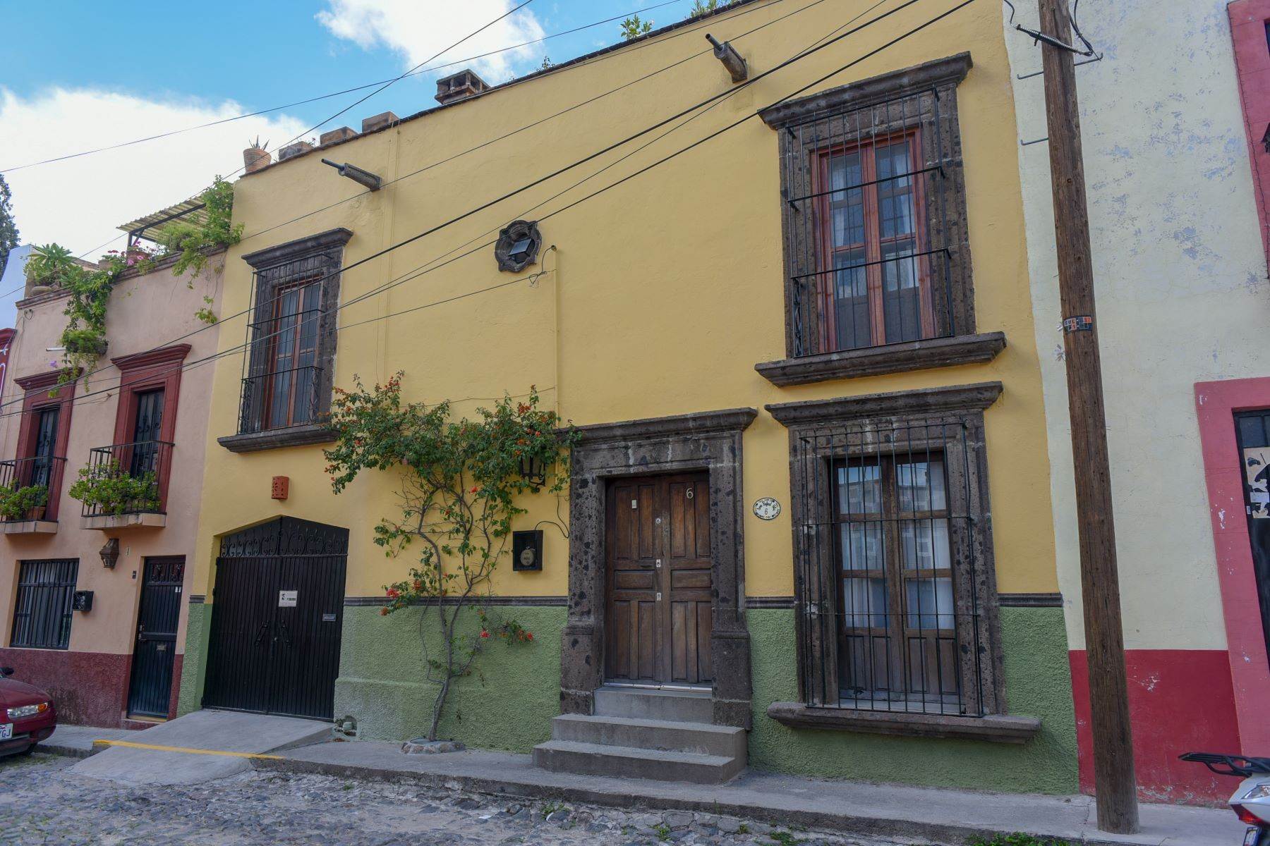 25. Single Family Homes for Sale at Casa Yerbabuena San Rafael Norte #6, San Antonio San Miguel De Allende, Guanajuato 37700 Mexico