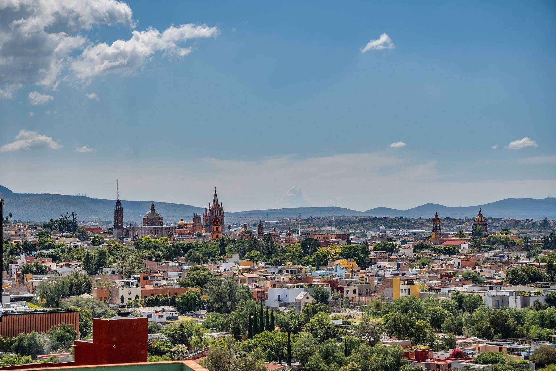 31. Single Family Homes for Sale at San Jacinto #10 San Miguel De Allende, Guanajuato 37725 Mexico