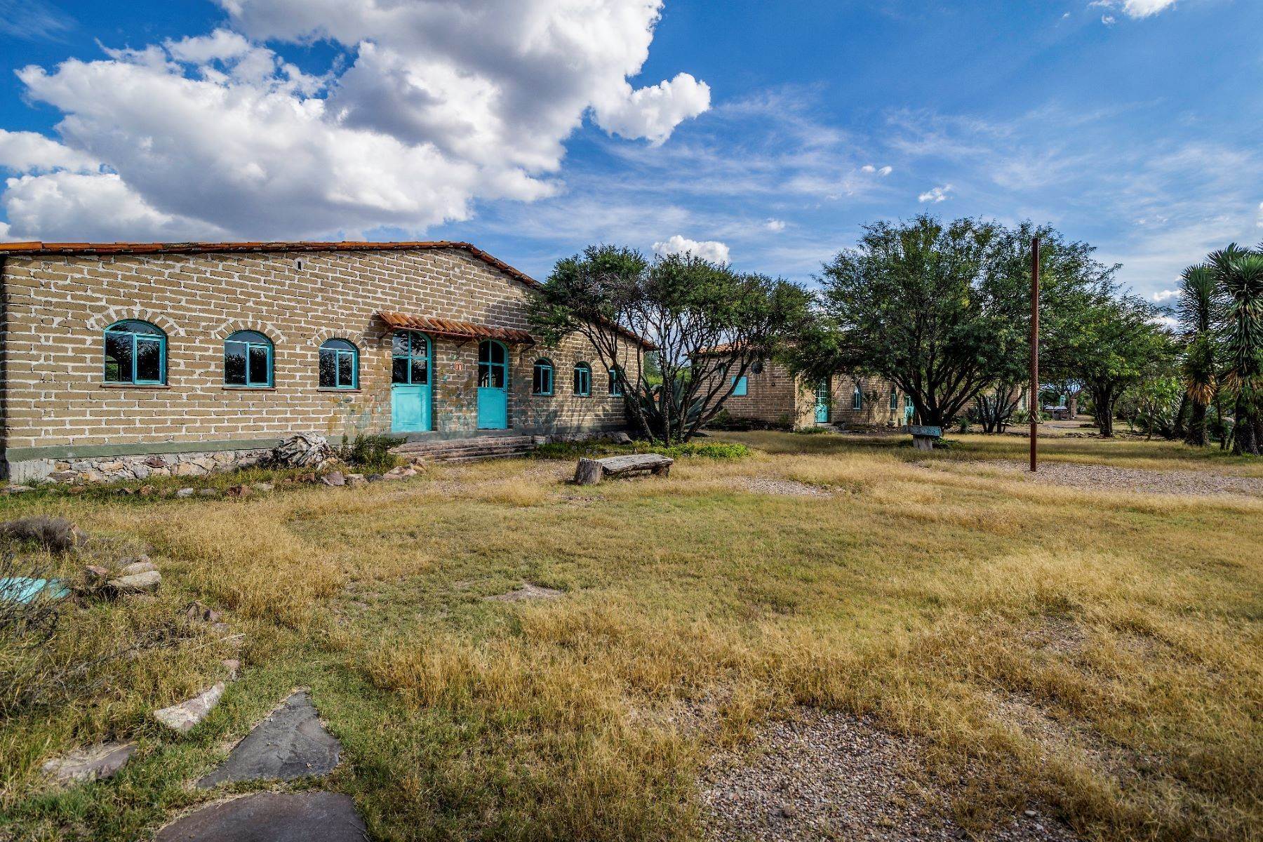9. Single Family Homes for Sale at Country Property, San Miguel De Allende, Guanajuato Mexico