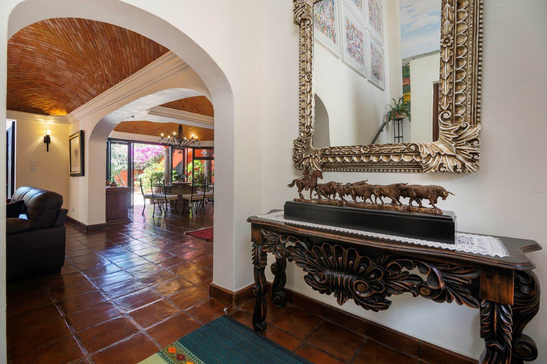 16. Single Family Homes for Sale at Casa Bovedas Allende, San Miguel De Allende, Guanajuato Mexico