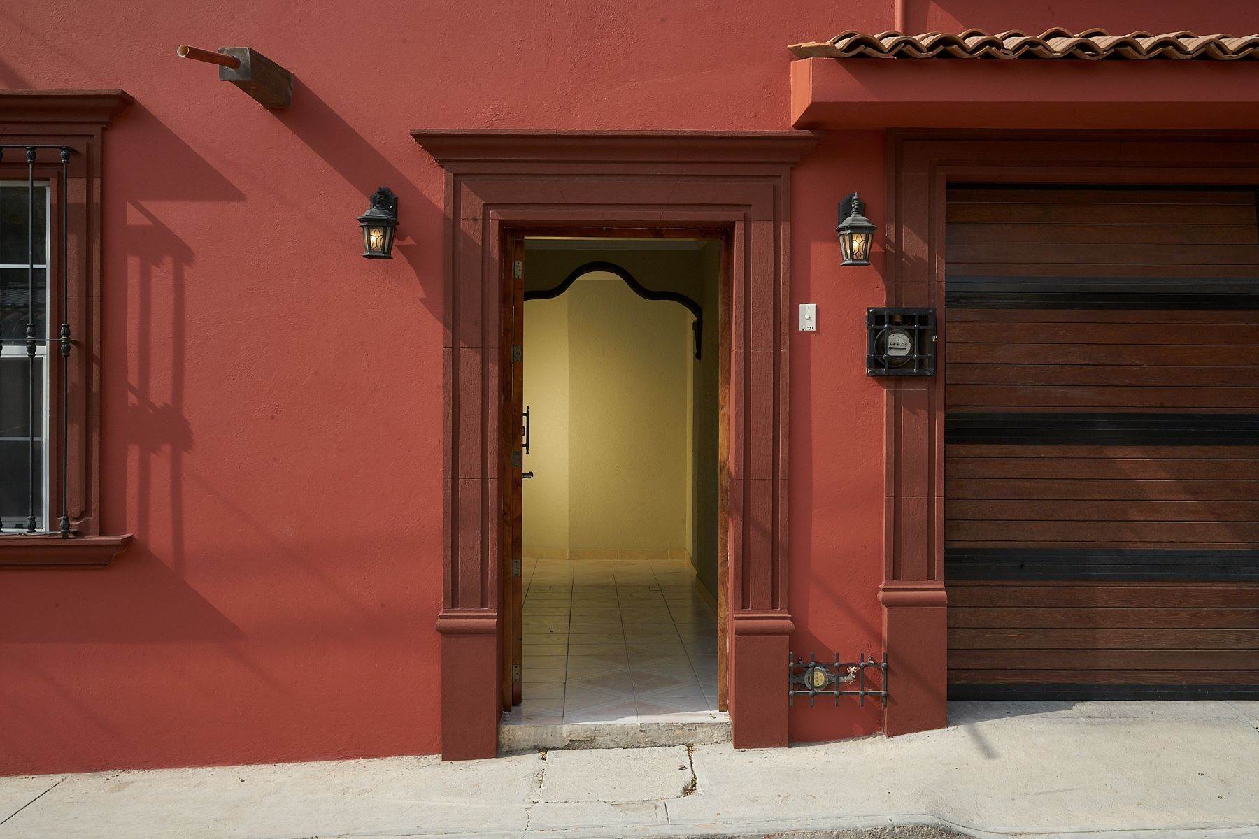 5. Single Family Homes for Sale at Casa Diana Diana 31, Olimpo San Miguel De Allende, Guanajuato 37736 Mexico