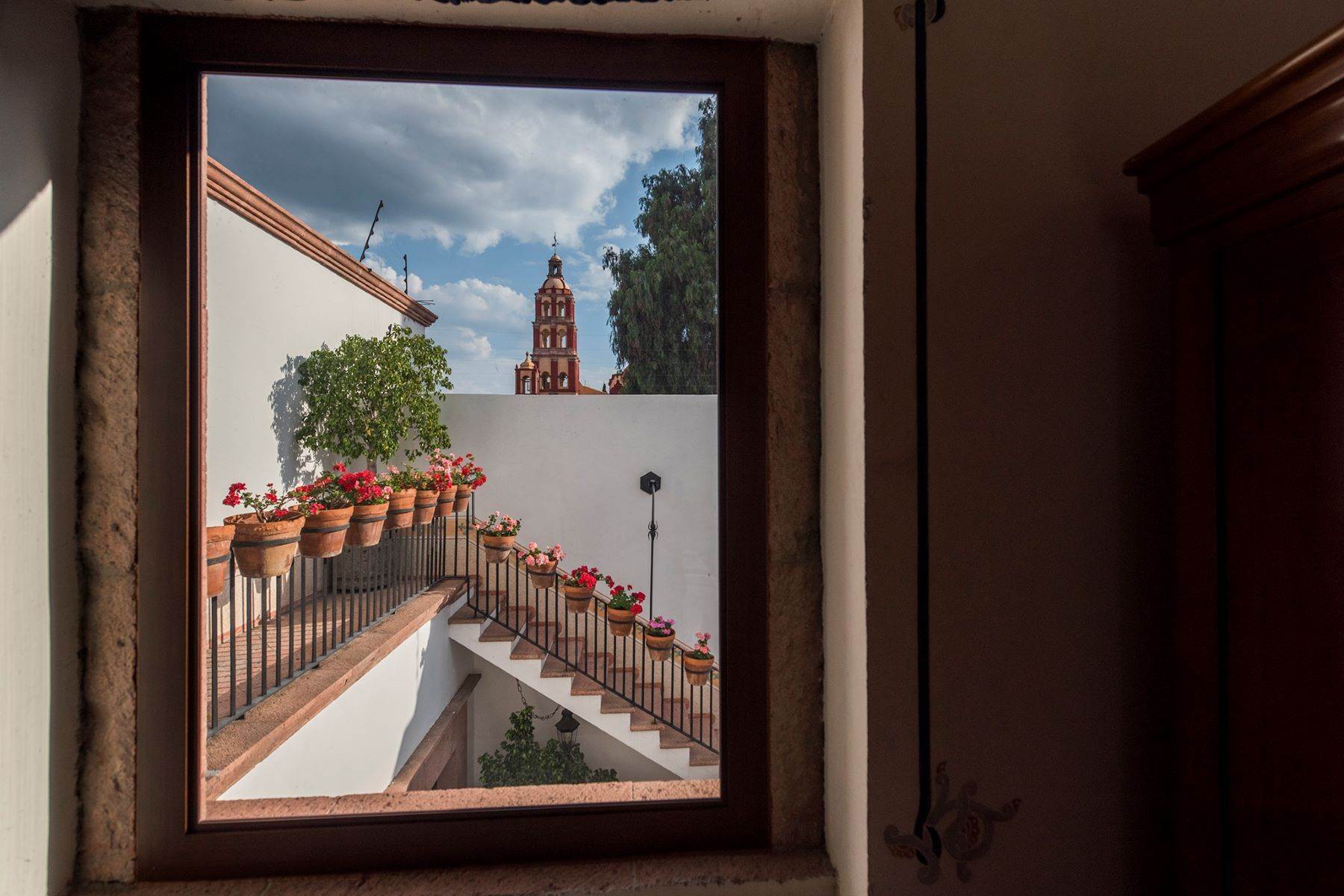 15. Single Family Homes for Sale at Casa Moneda Queretaro, Queretaro Mexico
