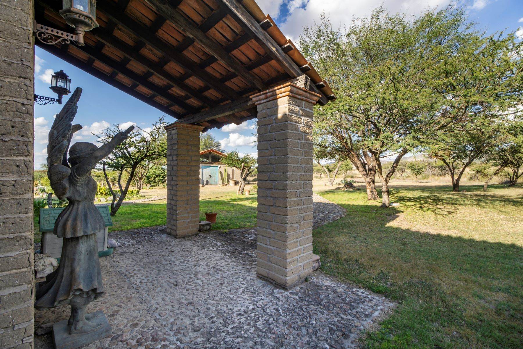 25. Single Family Homes for Sale at Country Property, San Miguel De Allende, Guanajuato Mexico