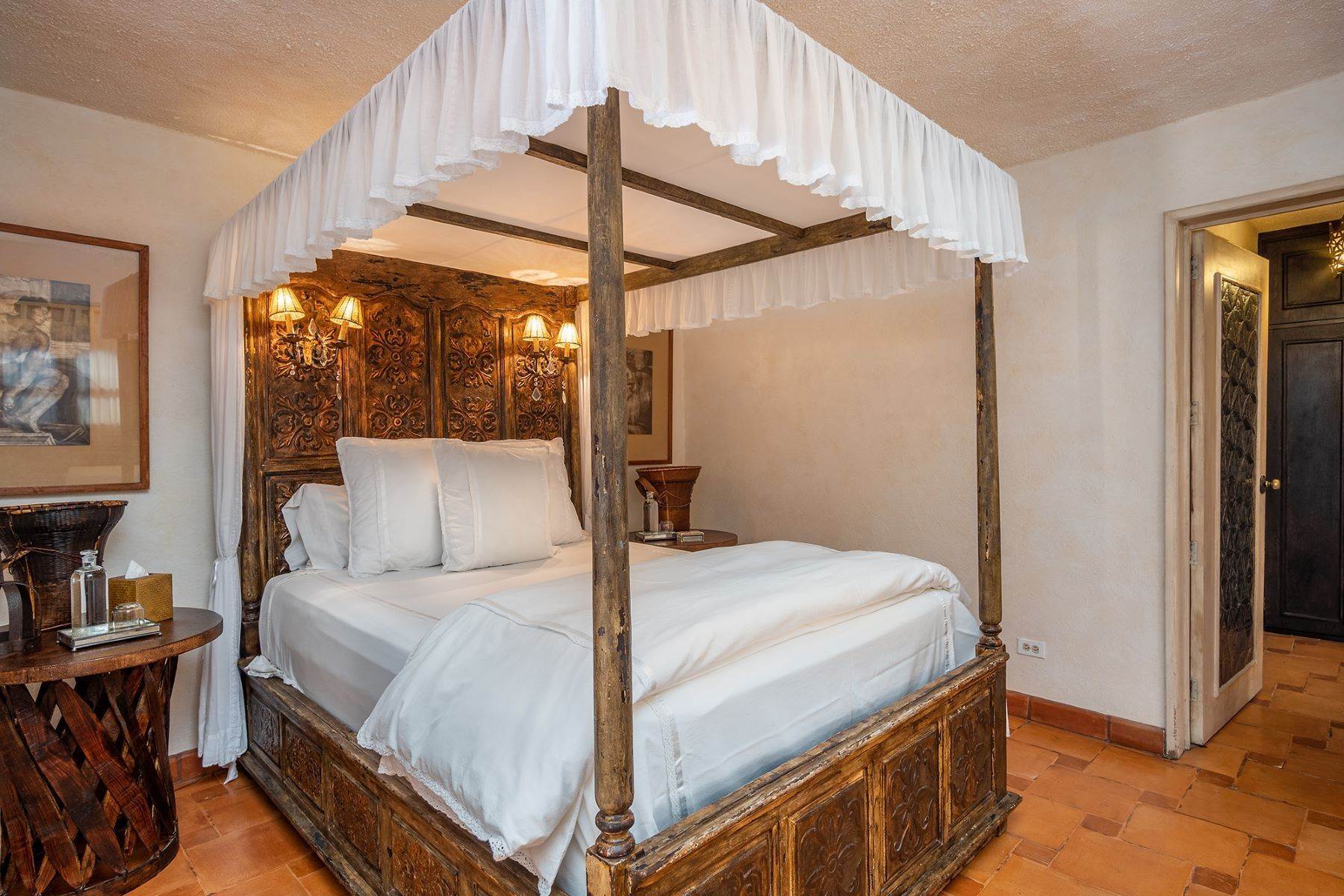 26. Bed and Breakfast Homes for Sale at Casa Chorro Calle del Chorro 39 San Miguel De Allende, Guanajuato 37700 Mexico