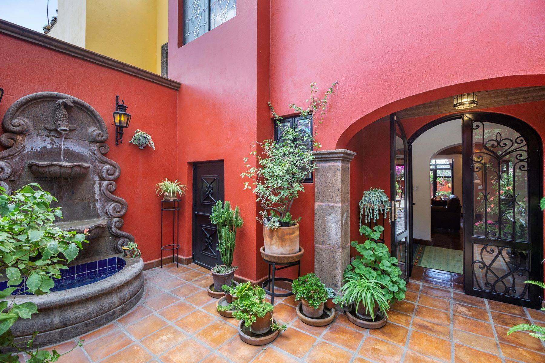39. Single Family Homes for Sale at Casa Bovedas Allende, San Miguel De Allende, Guanajuato Mexico